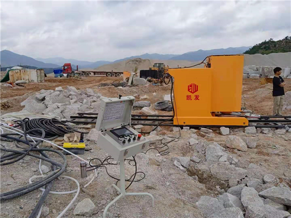 長沙凱發(fā)超硬材料科技有限公司,長沙礦山石材開采設備銷售,長沙金剛石繩鋸機銷售,金剛石串珠繩生產(chǎn)銷售，水平鉆機生產(chǎn)銷售