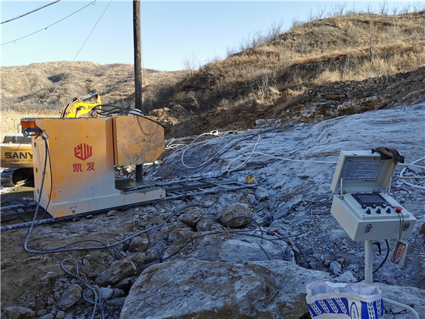 長沙凱發(fā)超硬材料科技有限公司,長沙礦山石材開采設備銷售,長沙金剛石繩鋸機銷售,金剛石串珠繩生產(chǎn)銷售，水平鉆機生產(chǎn)銷售